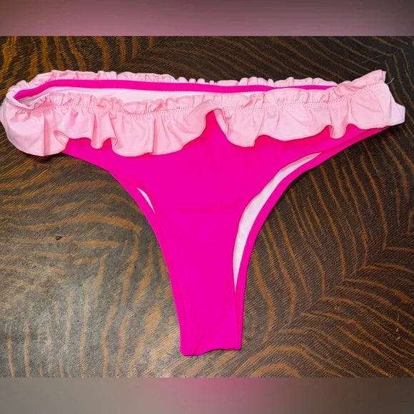 Summer Swimsuits BUNDLE of 4 (Size L, XL)… - Picture 14 of 15